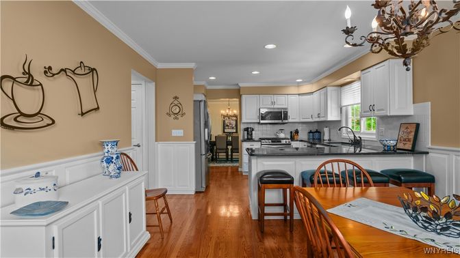 Chandelier, Dining room, Interior, Kitchen, Recessed Lighting, Wood Texture Flooring