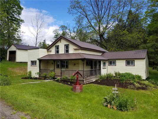 Backyard, Exterior, Facade, Ranch