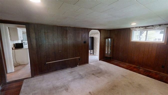 Empty room, Interior, Recessed Lighting, Wooden Walls