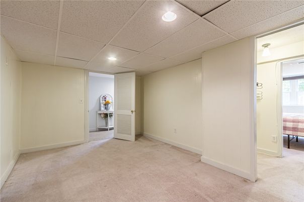 Empty room, Interior, Recessed Lighting