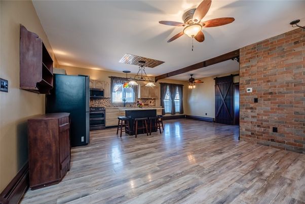 Dining room, Interior, Kitchen, Pendant Lights, Stone Walls, Wood Texture Flooring