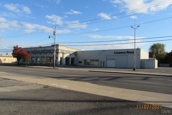 Exterior, Facade, None
