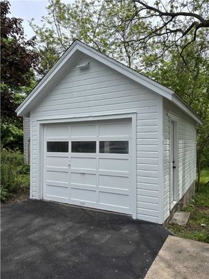 Detached Garage, Exterior