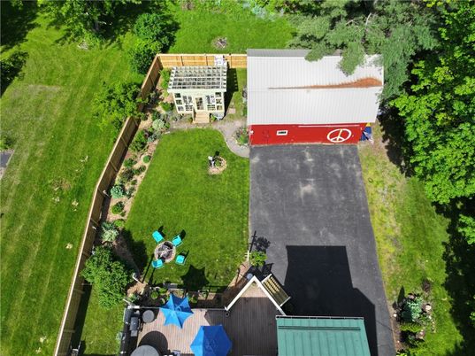 Exterior, Drone