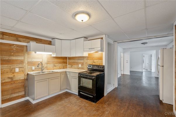 Interior, Kitchen, Wood Texture Flooring, Wooden Walls