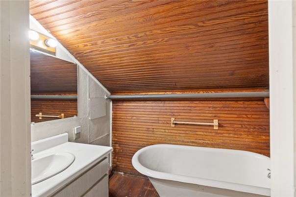 Bathroom, Free Standing Baths, Interior, Wooden Ceilings, Wood Texture Flooring, Wooden Walls