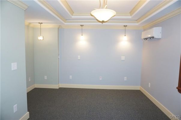 Empty room, Interior, Pendant Lights