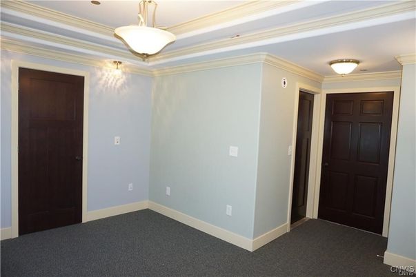 Empty room, Interior, Pendant Lights