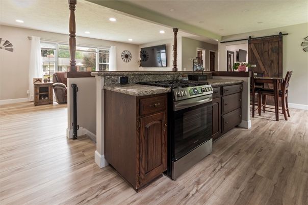 Dining room, Interior, Kitchen, Recessed Lighting, Wood Texture Flooring