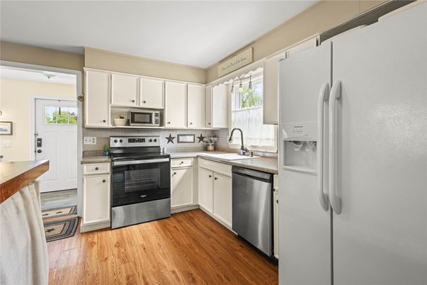 Interior, Kitchen, Stainless Steel Appliances, Wood Texture Flooring
