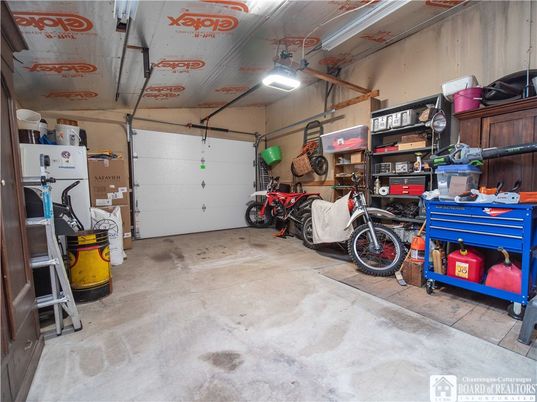 Garage, Interior