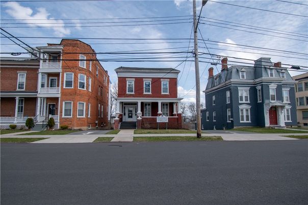Exterior, Facade, Brick Facade, Rowhouse
