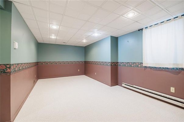 Empty room, Interior, Recessed Lighting