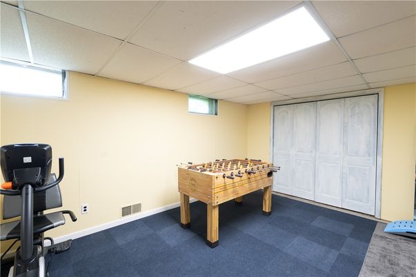 Game Room, Interior