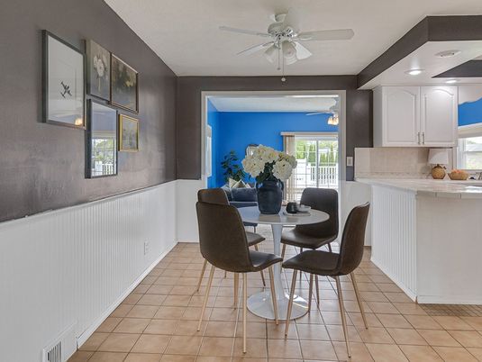Dining room, Interior, Recessed Lighting