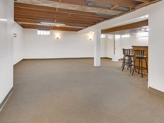Empty room, Interior, Wooden Beams