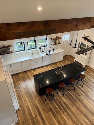 Interior, Recessed Lighting, Washer, Wood Texture Flooring