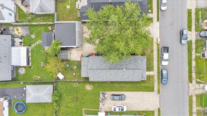 Exterior, Drone