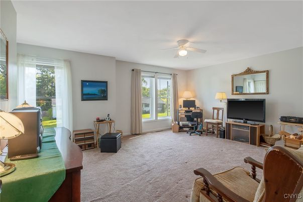 Home Office, Interior