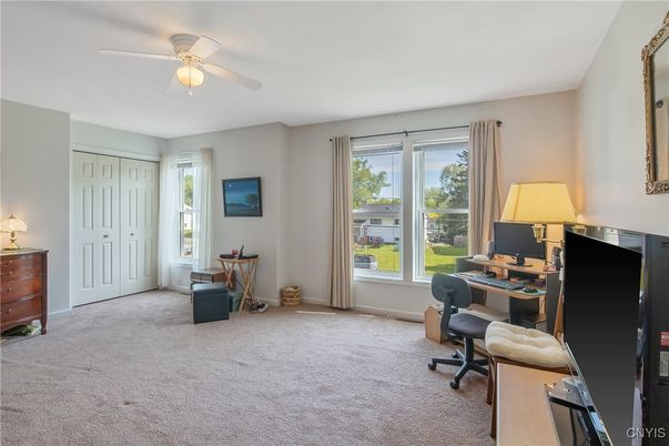 Home Office, Interior