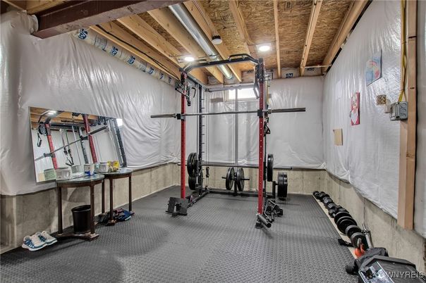 Fitness Equipment, Interior, Wooden Beams