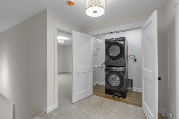 Interior, Utility Closets, Washer, Wood Texture Flooring