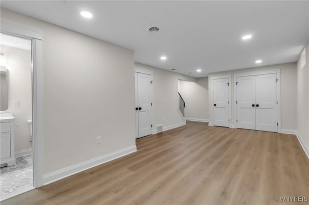 Empty room, Interior, Recessed Lighting, Wood Texture Flooring