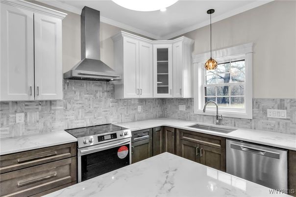 Interior, Kitchen, Pendant Lights, Stainless Steel Appliances