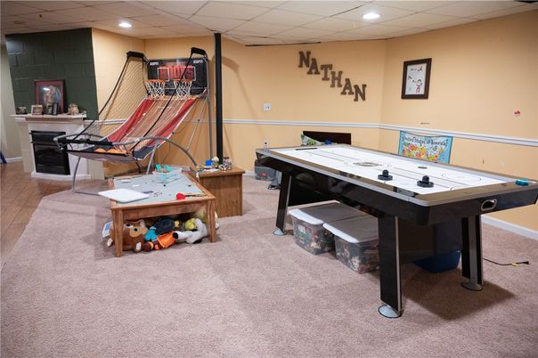 Game Room, Interior, Recessed Lighting