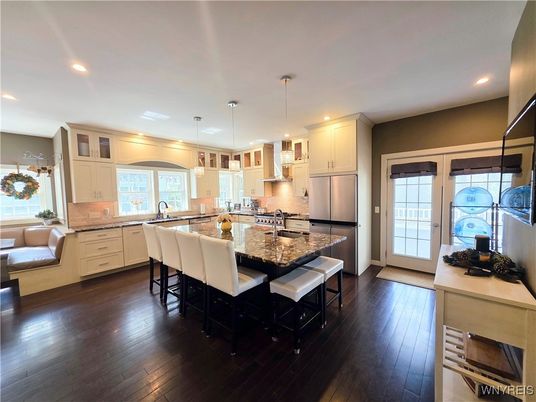 Dining room, Interior, Kitchen, Pendant Lights, Recessed Lighting, Wood Texture Flooring