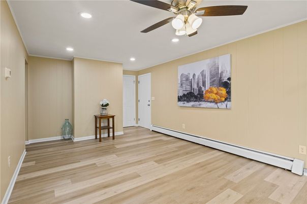 Empty room, Interior, Recessed Lighting, Wood Texture Flooring