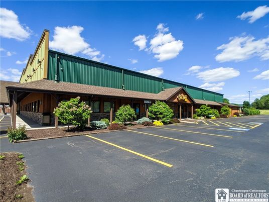 Exterior, Facade, Brick Facade, Log Home