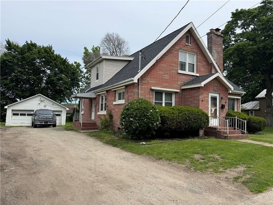 Detached Garage, Exterior, Facade, Brick Facade, Brick Traditional