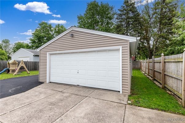 Detached Garage, Exterior, Playground