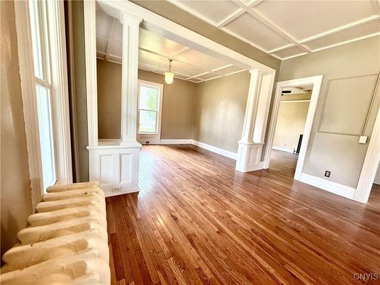 Empty room, Interior, Pendant Lights, Wood Texture Flooring