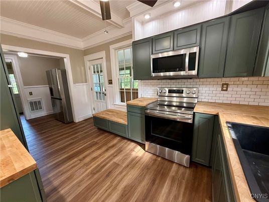 Interior, Kitchen, Stainless Steel Appliances, Wood Texture Flooring