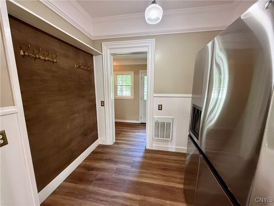 Interior, Pendant Lights, Wood Texture Flooring