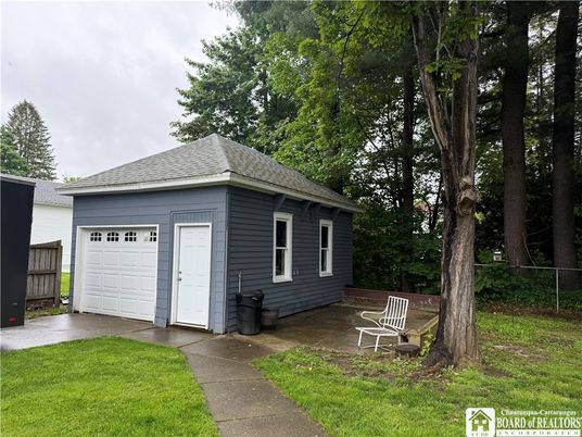 Detached Garage, Exterior
