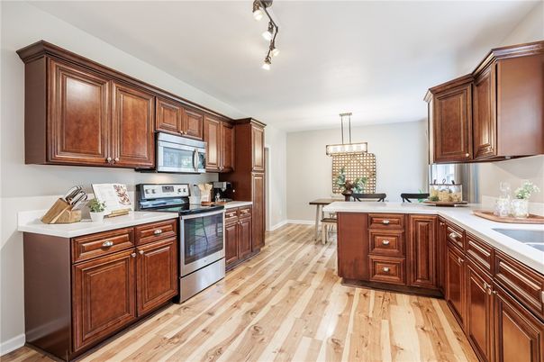 Dining room, Interior, Kitchen, Pendant Lights, Wood Texture Flooring