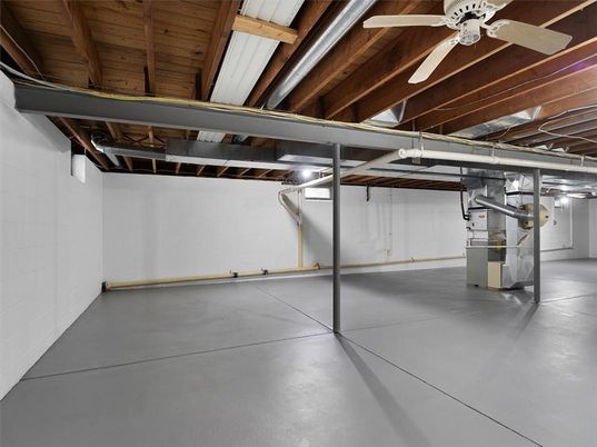 Garage, Interior, Wooden Beams, Wooden Ceilings