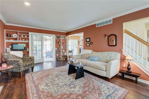 Interior, Living room, Recessed Lighting, Wood Texture Flooring