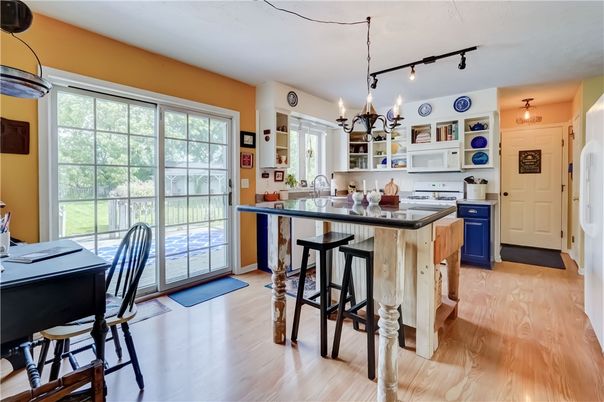 Chandelier, Interior, Kitchen, Wood Texture Flooring