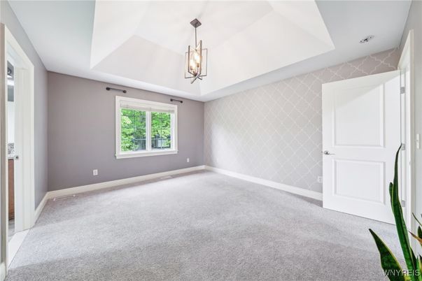 Empty room, Interior, Pendant Lights