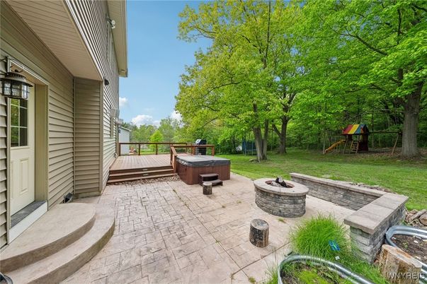 Exterior, Hot Tub