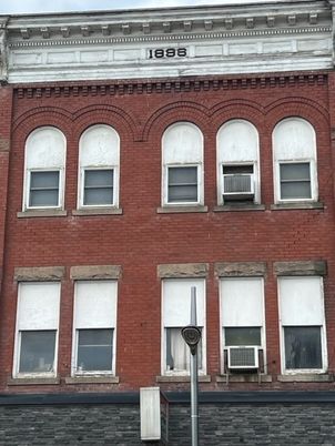 Exterior, Facade, Brick Facade, Rowhouse