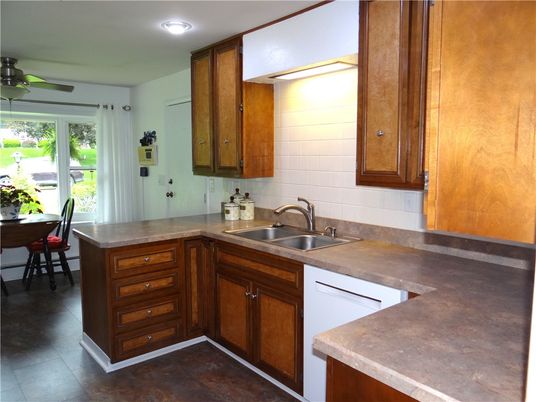 Dining room, Interior, Kitchen, Recessed Lighting