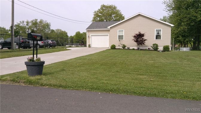 Attached, Backyard, Exterior, Facade, Ranch