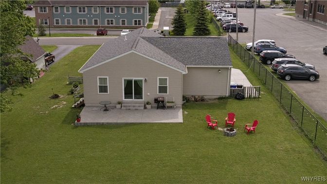 Exterior, Drone
