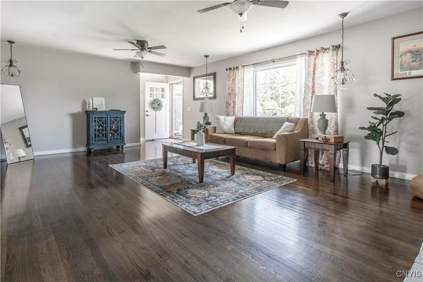 Interior, Living room, Pendant Lights, Wood Texture Flooring