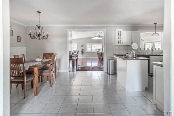 Chandelier, Dining room, Interior, Kitchen, Pendant Lights